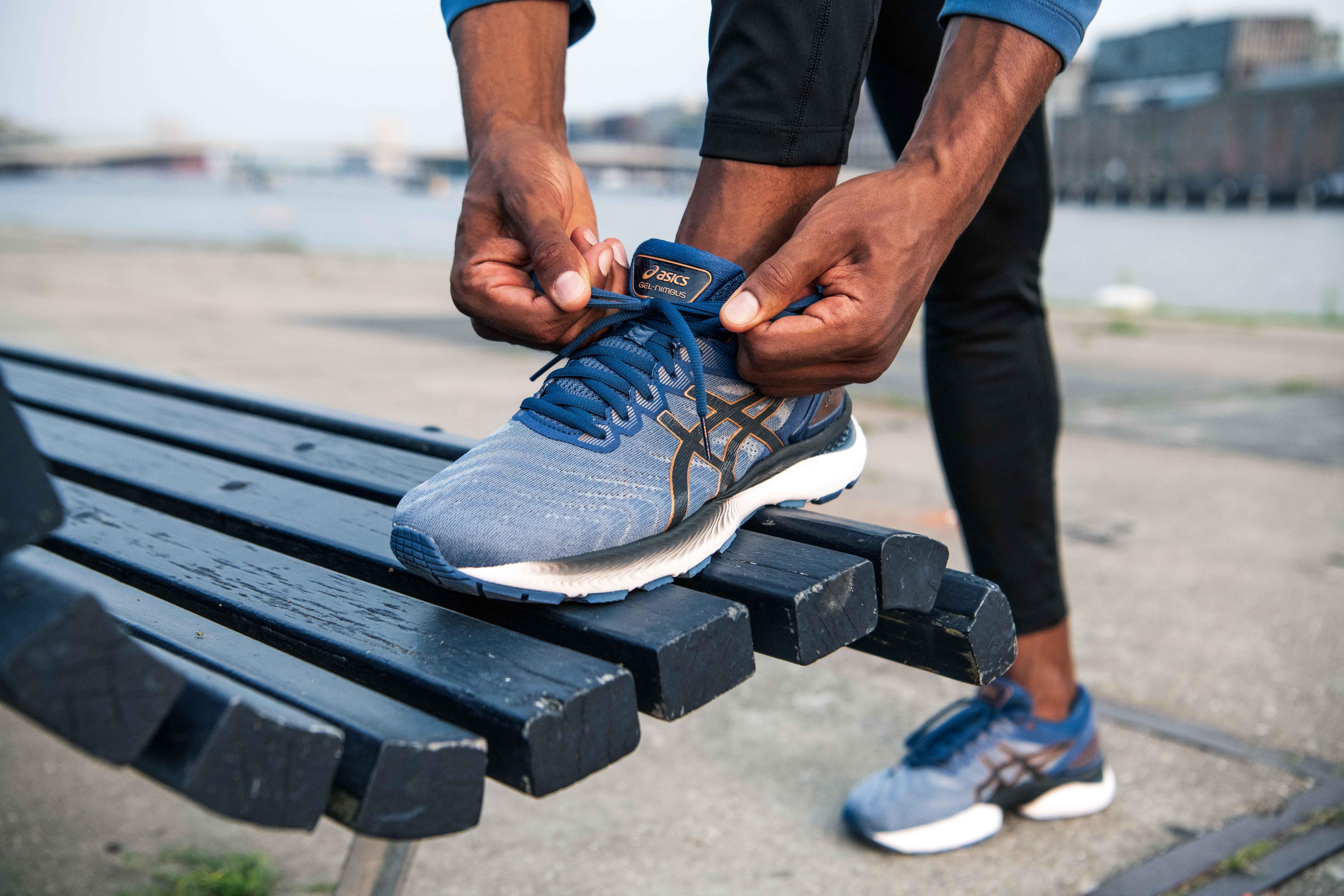 Donde comprar bambas running asics hombre