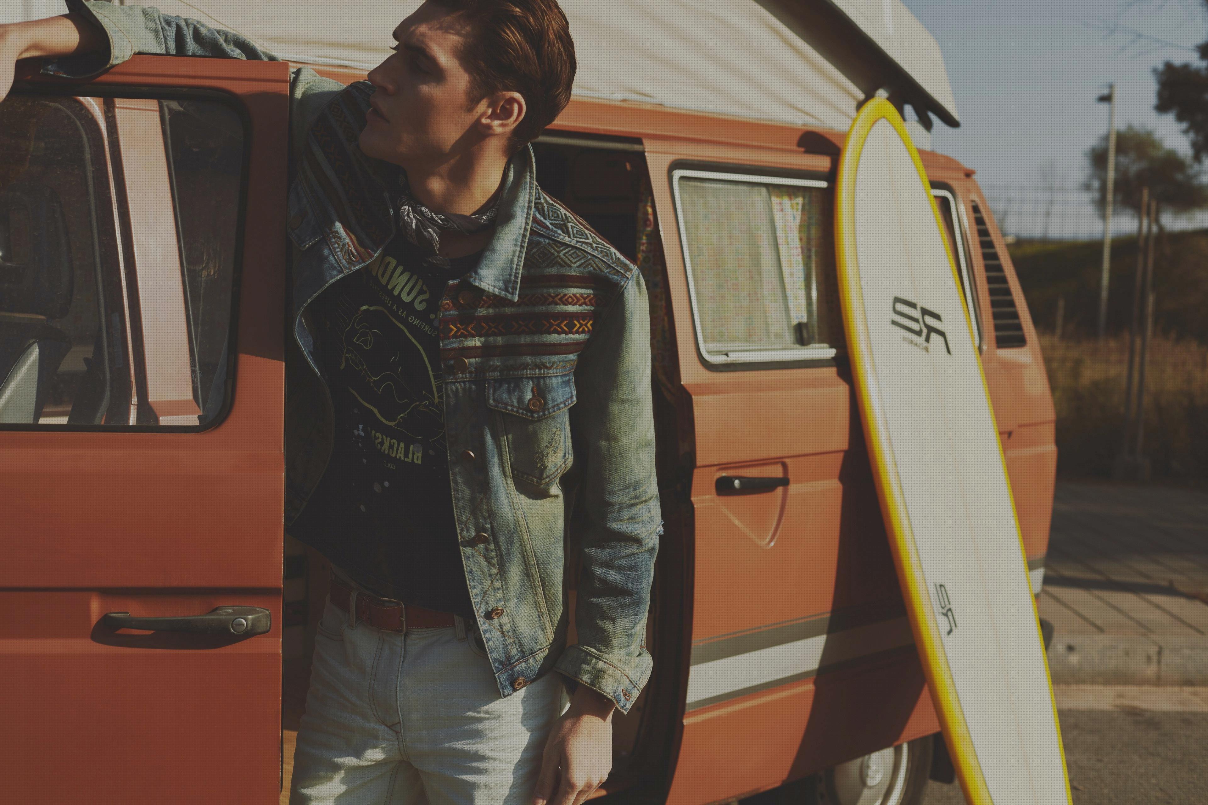 ¿Dónde poder comprar chaqueta vaquera hombre chaqueta vaquera negra con hilo blanco hombre?